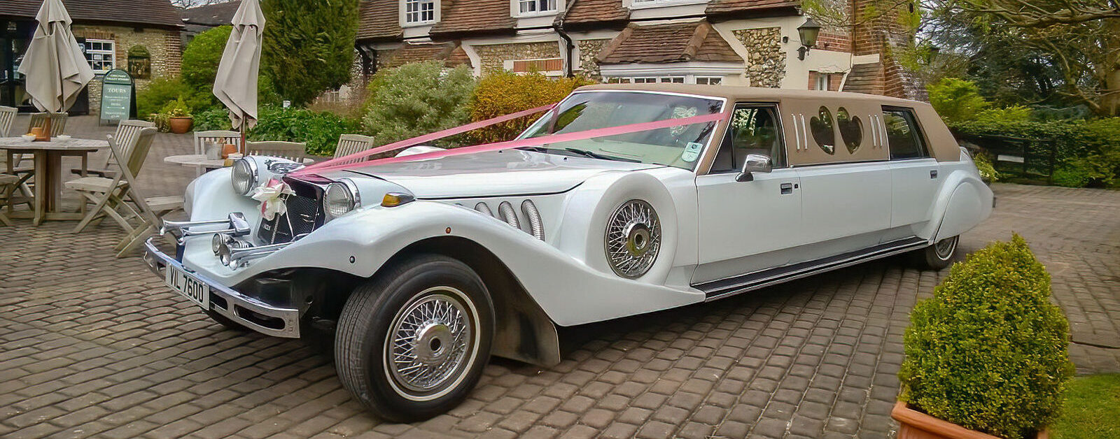 Lincoln Excalibur wedding car
