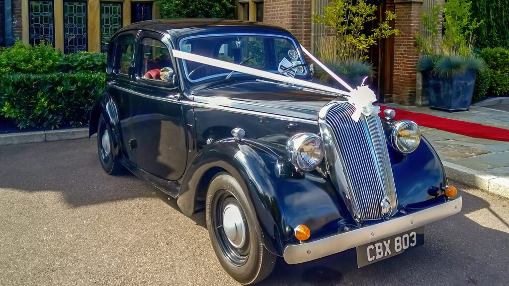 Standard Flying 12 vintage wedding car in Bedfordshire